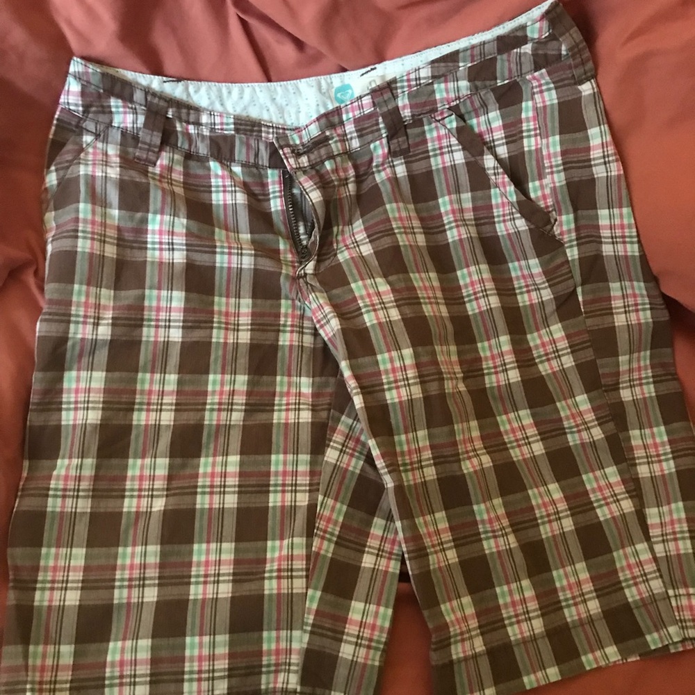 2 pr cute Bermuda shorts Roxy union bay